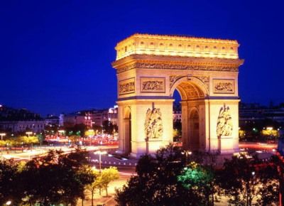 Знакомство с Францией у многих туристов начинается с Парижа