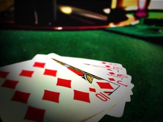 1305637873 poker-card-dice-board-1