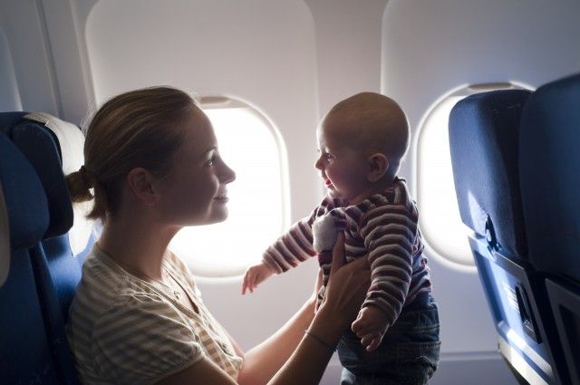 Как сделать авиаперелет с малышом комфортным?