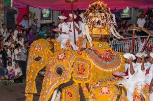 Праздник Навам Поя на Шри-Ланке