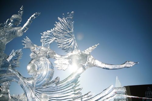 1-Bajkalskij konkurs ledovyh skulptur Hrustalnaya nerpa