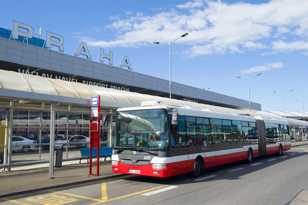 Как добраться из аэропорта Праги в отель: удобные решения от LetisteExpress