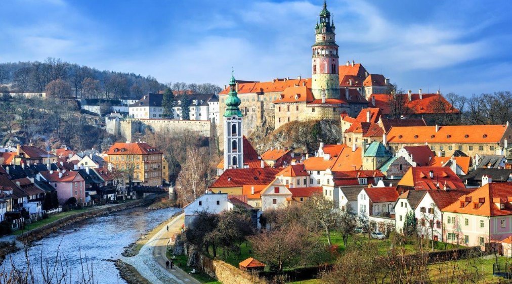 Переезд в Чехию: преимущества проживания студентов и специалистов